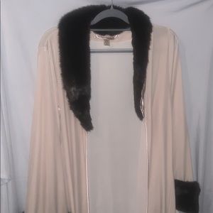 Jacalyn Bennett velour rob with faux fur trim NWT